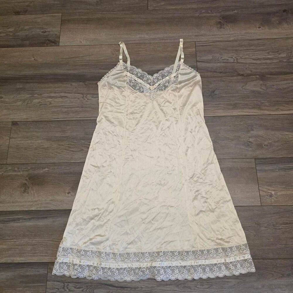 Unbranded Women's Cream and White Dress
